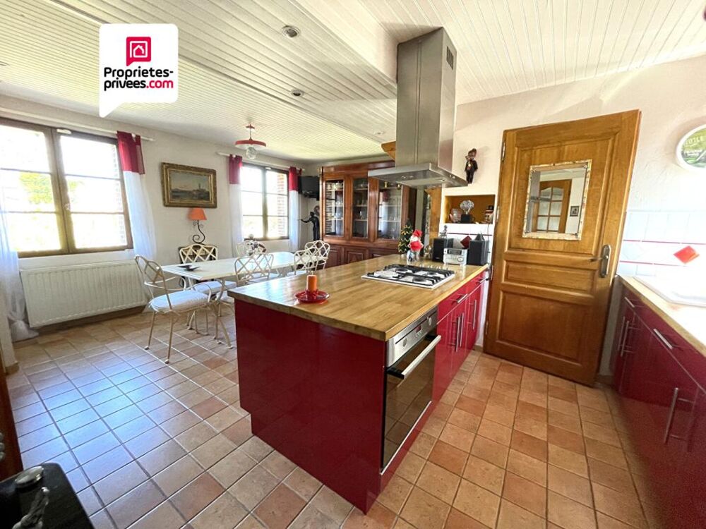 Maison 8 pièce(s) 205 m2 6 chambres jardin 835m2 390000 HAI