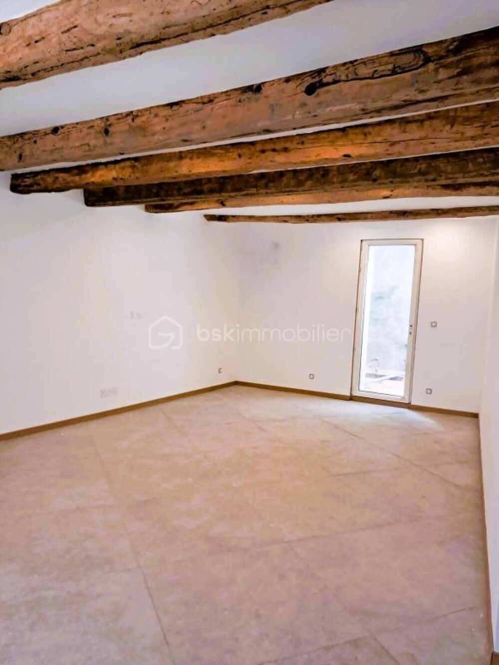 EXCLUSIVITÉ  Superbe maison de village de caractère entièrement rénovée  180 m² de charme et de prestations haut de gamme