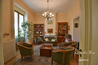  Maison à vendre 12 pièces 361 m²