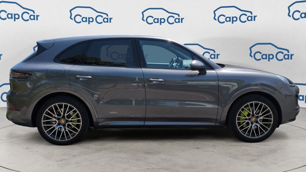 Cayenne 3.0 V6 462 e-Hybrid 4X4 Tiptronic 8 - Automatique Toit ouvra 2020 occasion 44000 Nantes
