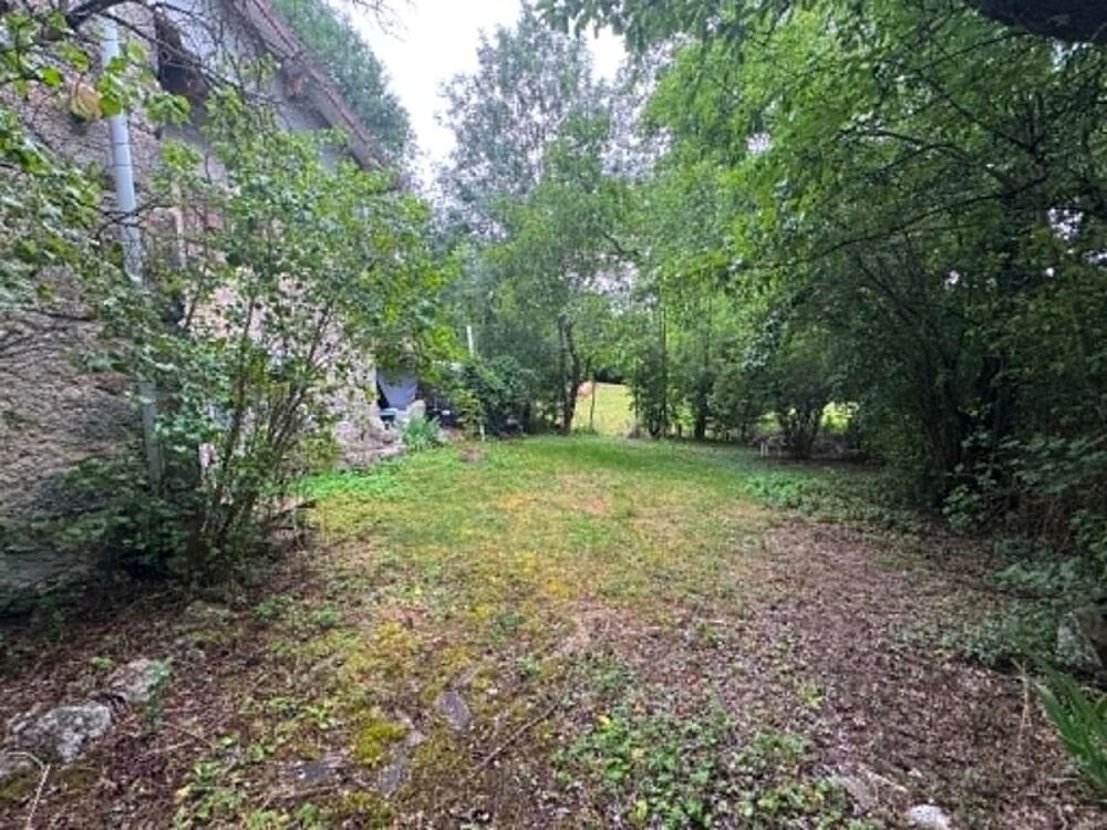 Maison avec jardin et dépendances dans un hameau - LA FAURIE 05