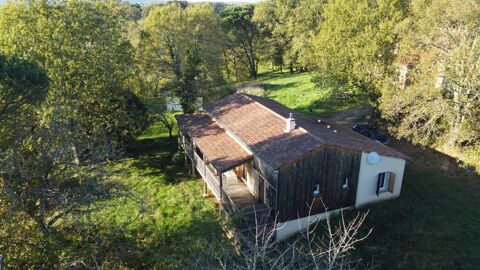   Maison de 130m2 avec double garage P�rigord noir Maison - 7 pi�ce(s) - 130 m�