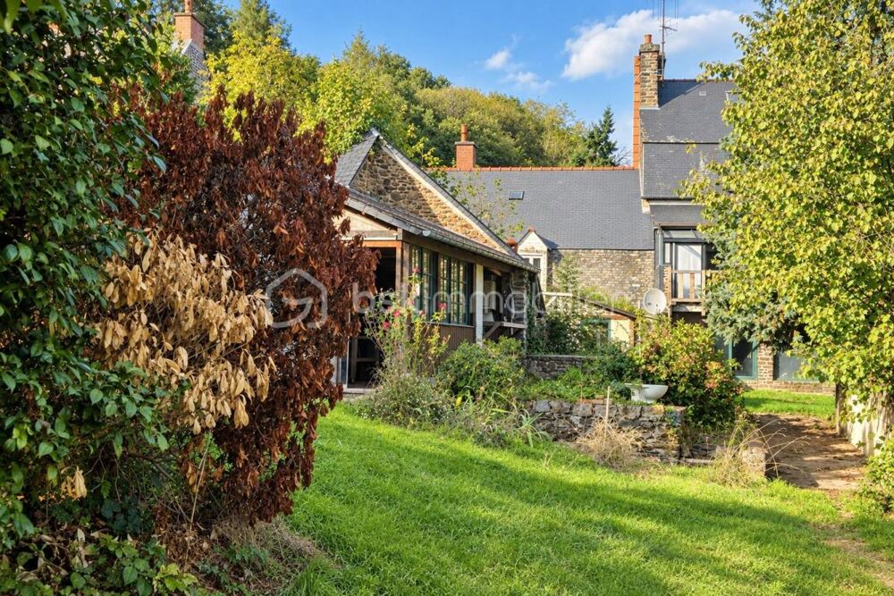 Vente Propriété/Château Maison de caractère avec vue sur le château, 729 m² de terrain Fougeres