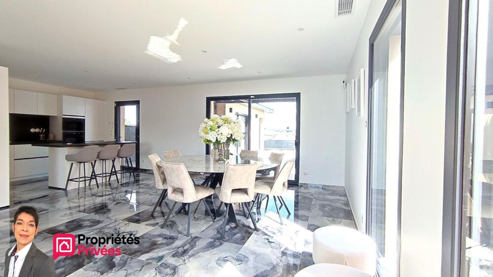 ROANNE (42300) Villa contemporaine avec piscine, suite parentale et dépendance aménagée