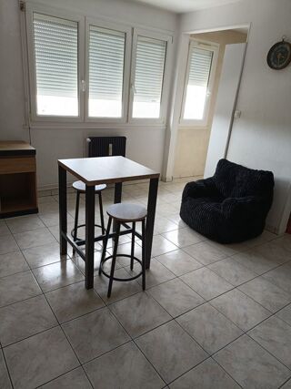 Appartement à louer 1 pièce 25 m²