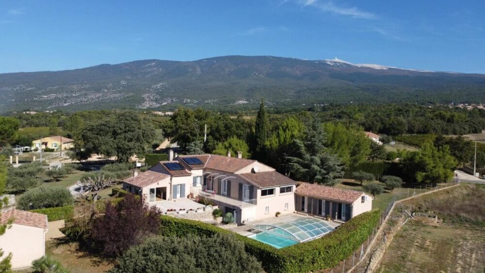 Vente Villa Propriété de charme et qualité avec 5 chambres au pied du Ve Bedoin