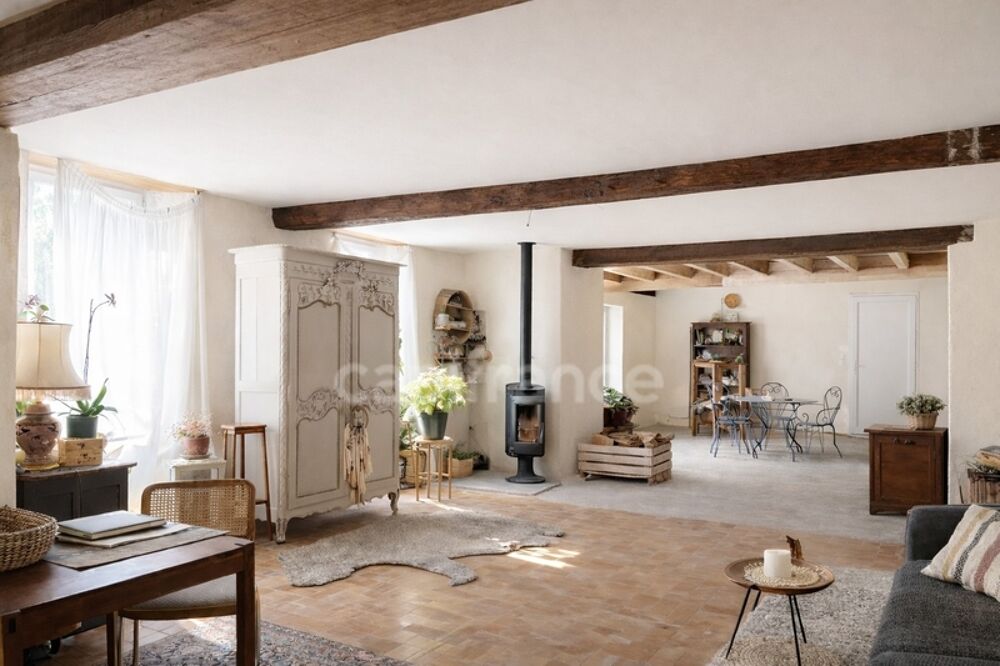 Longère charentaise de 131 m² avec dépendance et hangar - Fort potentiel - Vanzac (17)