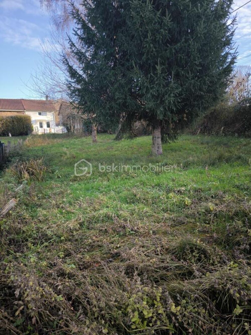 Vente Terrain Terrain constructible de 624 m² avec bâti à rénover ou à démolir – La Chapelle Blanche, commune de Saint-Victurnien Saint victurnien