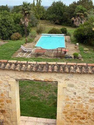  Maison  vendre 8 pices 235 m