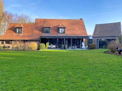   Villa de standing semi plain pied S/1765m� de terrain Villa - 9 pi�ce(s) - 250 m�