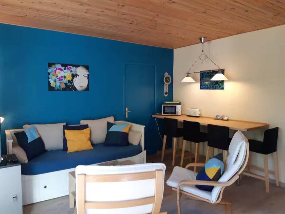 à vendre  Propriété/château Manteyer (05400)