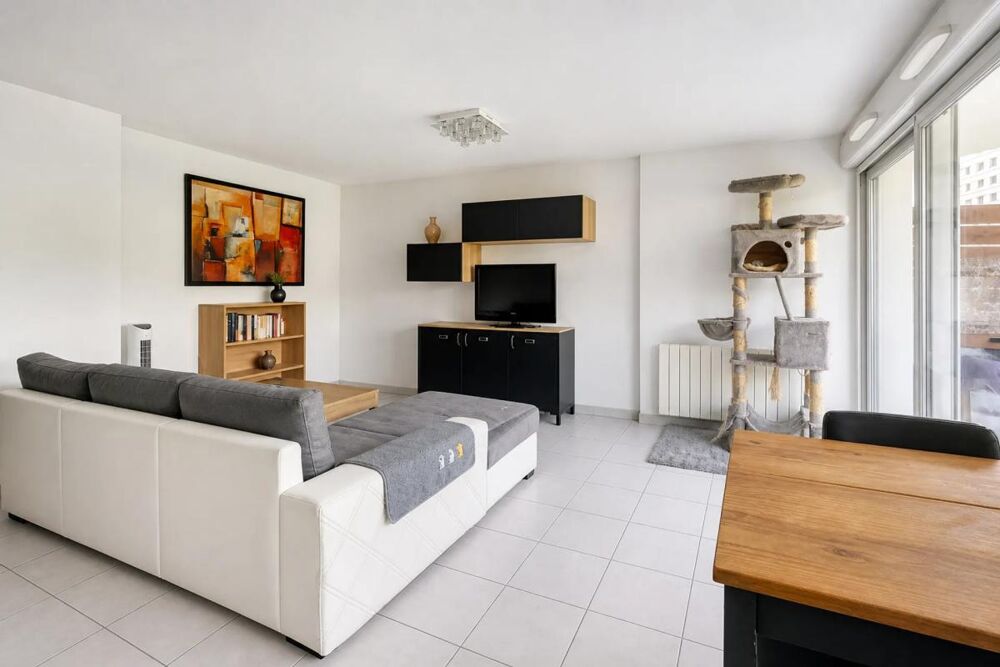 Villeurbanne - T3 61m2 - Balcon - Calme - Box possible