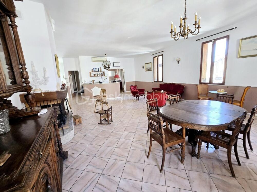 Appartement spacieux et lumineux de 194 m2 coeur Gruissan village
