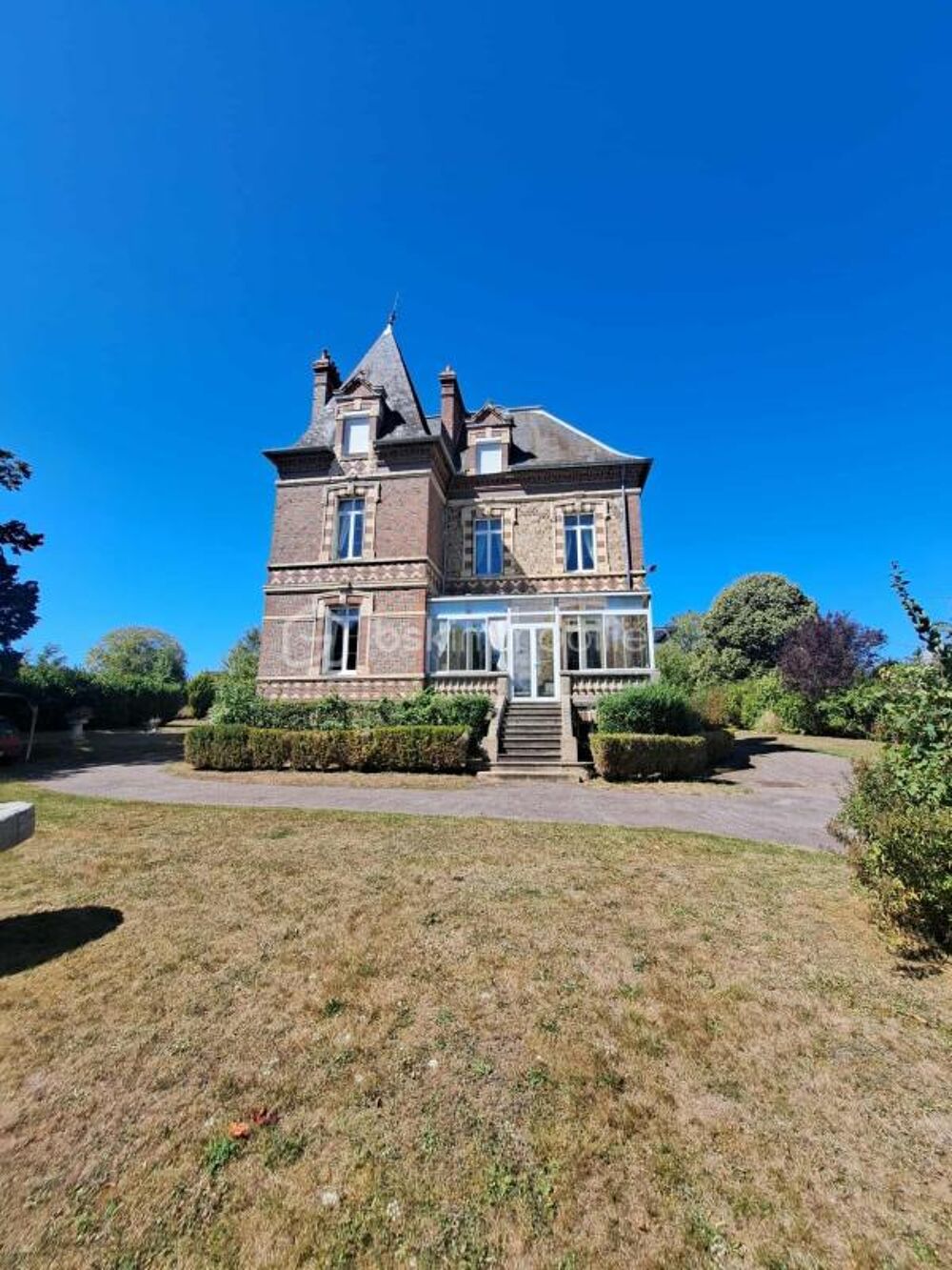 Manoir du XIX? siècle aux volumes généreux