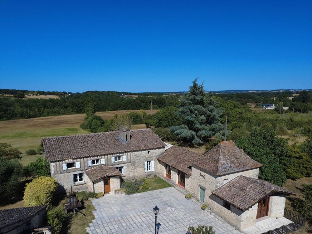 Vente Maison Corps de ferme de caractère avec seconde habitation sur plus de 24 hectares Segalas