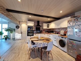  Maison  vendre 7 pices 206 m