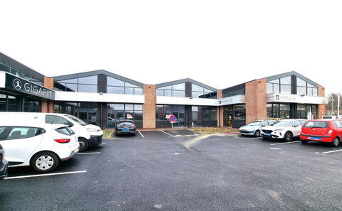 A louer  Local commercial 150 m2 (sport, restaurant, boutiques, bureaux, cabinet m&eacute;dical..., nombreuses enseignes) 3750 78210 Saint cyr l ecole