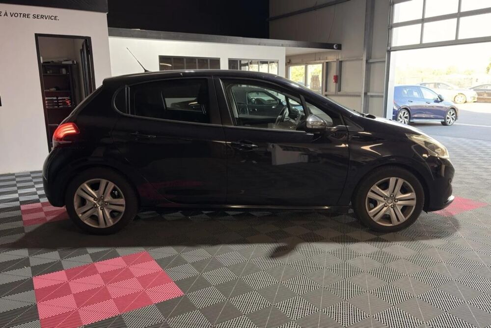 208 Phase 2 5 Portes 1.5 Blue HDi S&S 100 cv Signature 2019 occasion 85190 Venansault