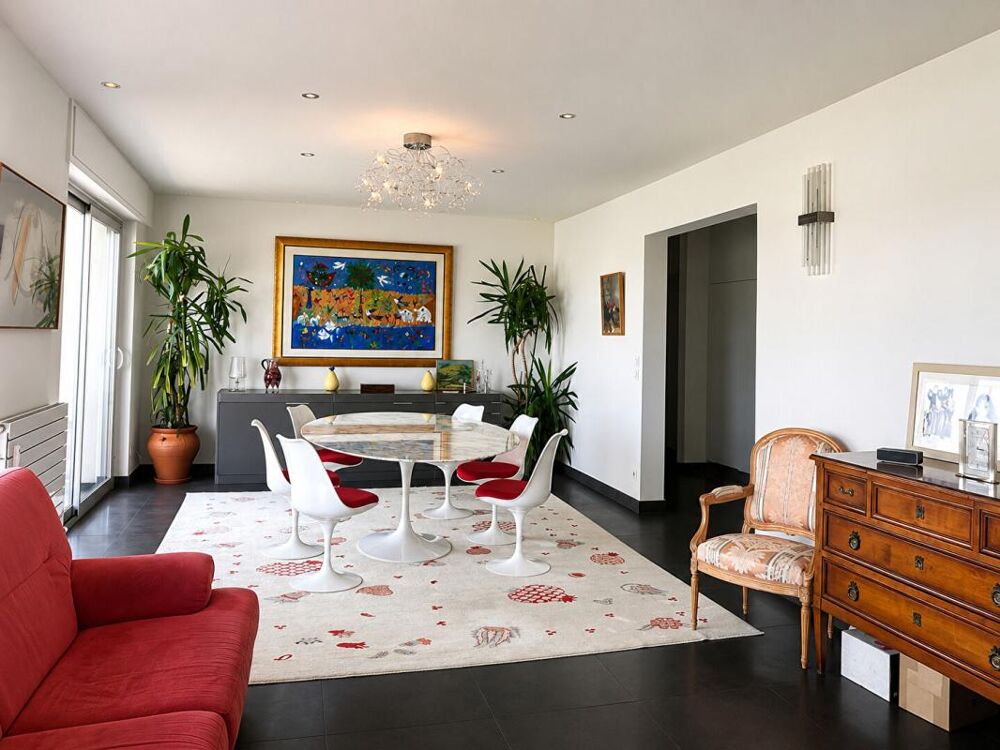 Exceptionnel à Roanne : 167 m² traversants, trois balcons, deux garages et aucun travaux à prévoir