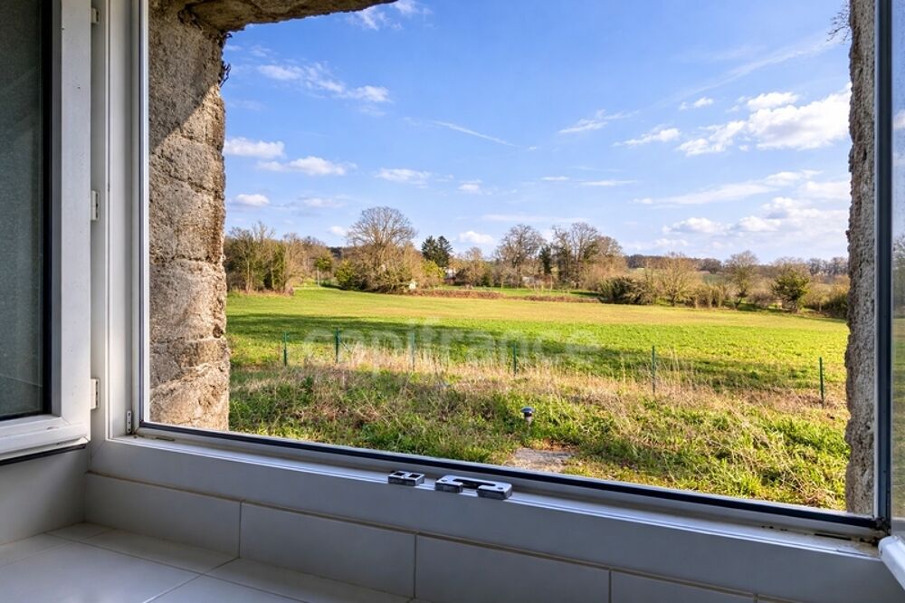 Maison en pierre rénovée  Vue campagne  Ruffiac (56)