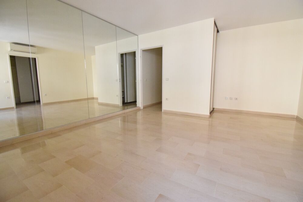 Vente Appartement Appartement à vendre 2 pièces dernier étage Cannes