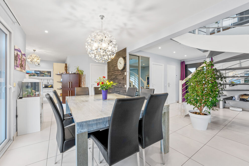 Vente Maison Maison à vendre 7 pièces SEGNY (01) Segny