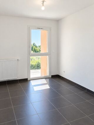  Appartement à louer 3 pièces 64 m²