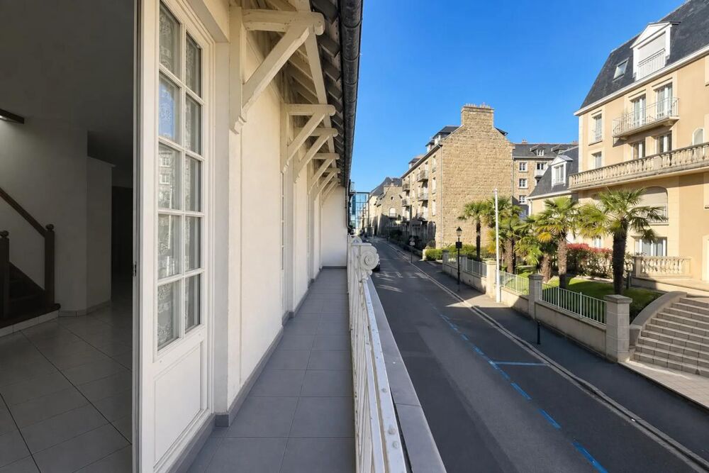 Grand duplex avec studio à Dinard centre
