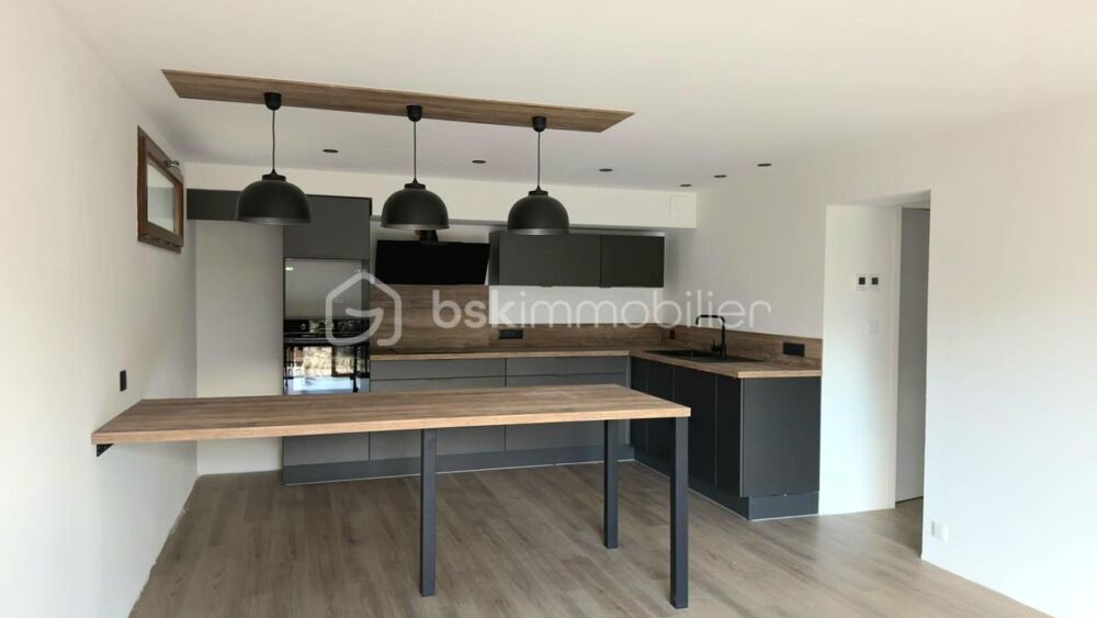 Vente Appartement Rare ! *Appartement T4 avec jardin,* grande terrasse et vue sur les montagnes Embrun