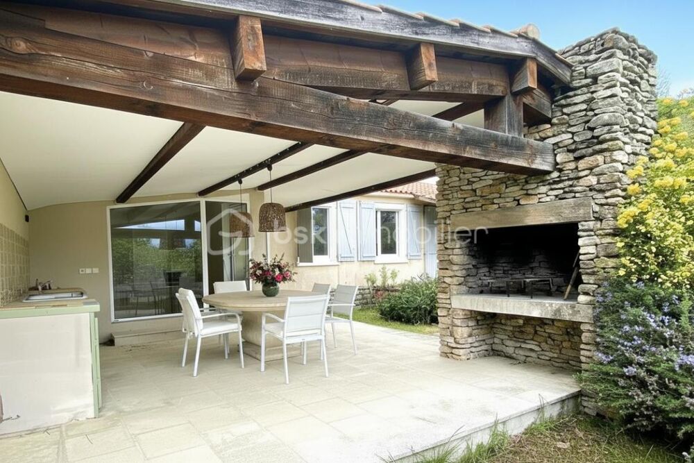 Vente Maison LACOSTE (84) - Maison de plain-pied avec piscine - Vue imprenable sur le Luberon  - Idéal famille ou investissement Lacoste