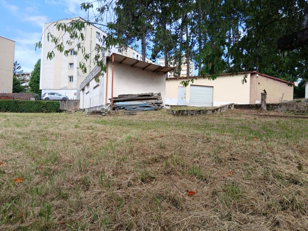   A VENDRE - ENSEMBLE IMMOBILIER 