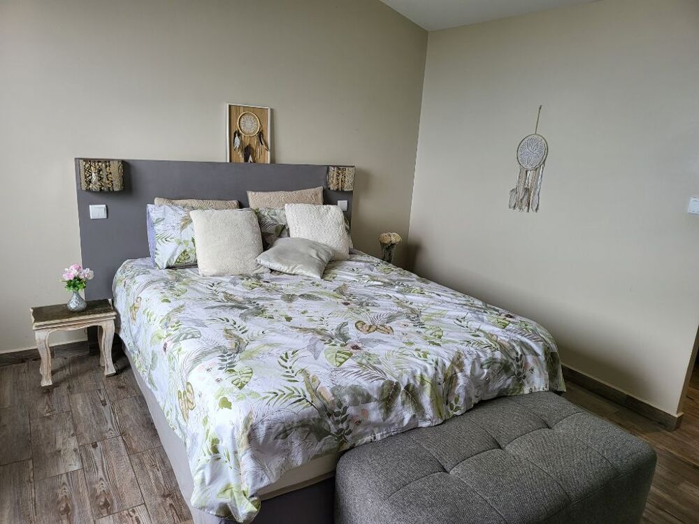 Location Villa VILLA T4 - 2000.00 € avec piscine sur St-Pierre (début Ligne paradis côté 4 voies) Saint pierre