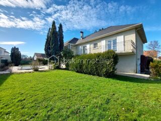 Maison 10 pièces 300 m² · à Serres-Castet · 300 m² · 315 000 €
