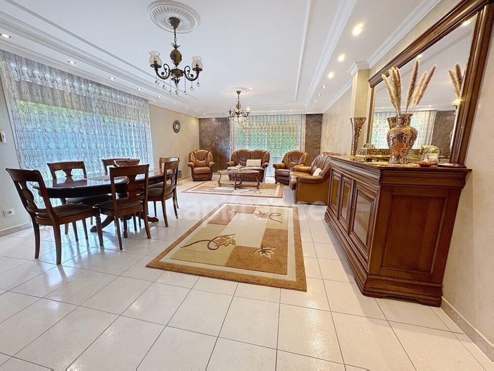 Maison individuelle 6 pièces - 189m² - CLUSES (74)