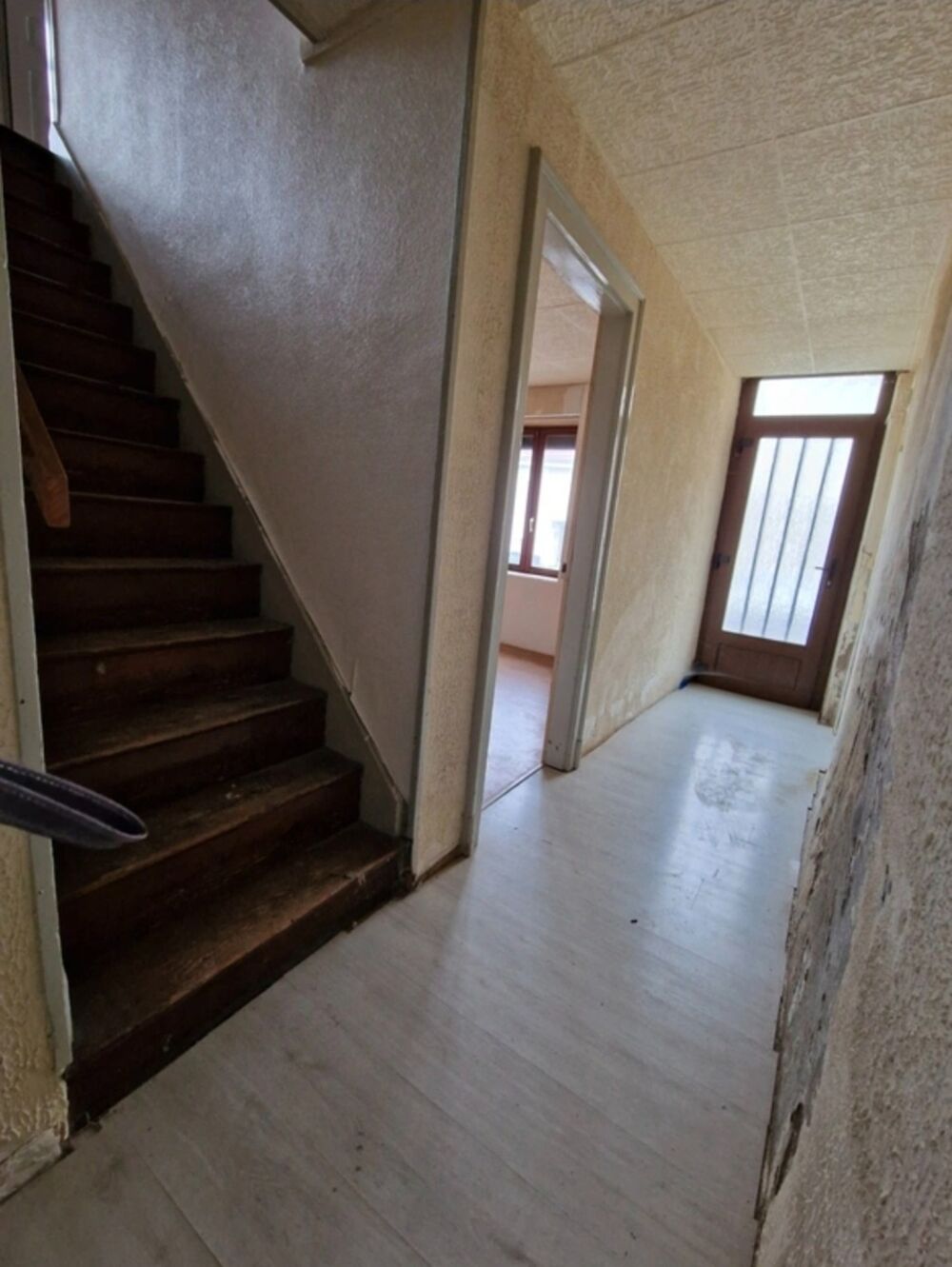 MAISON à vendre 5 pièces VITTEL (88) avec CAVE, TERRASSE couverte, ATELIER, TERRAIN