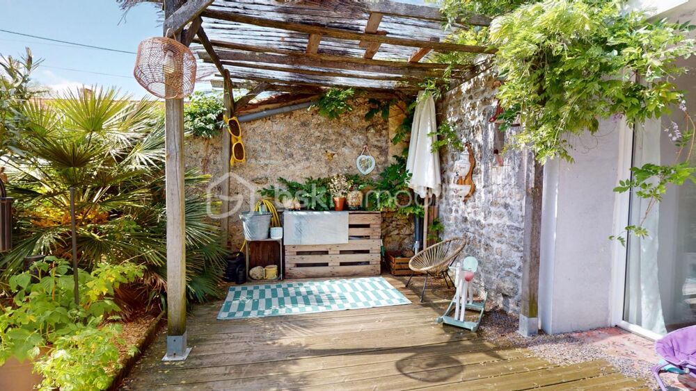 ? Maison COUP DE COEUR en PIERRE, RÉNOVÉE  ESPRIT VACANCES  PROCHE ROYAN / ROCHEFORT ?