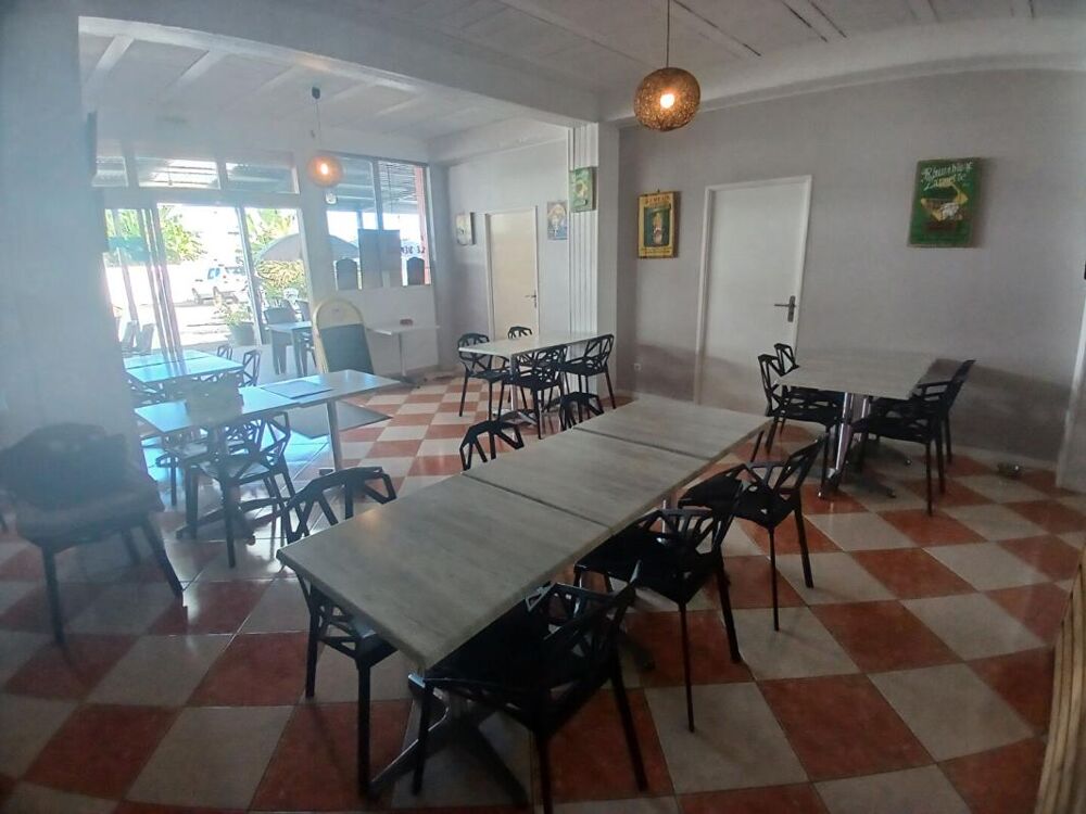 Ensemble immobilier de 269 m² sur 800 m² de terrain à Dos d'Âne 97429;