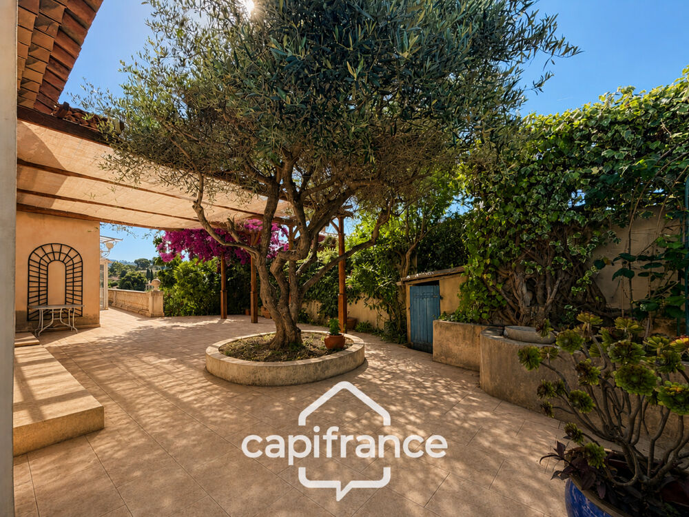 EXCLUSIVITÉ à CARQUEIRANNE - PLAGE DU PRADON - VUE MER - DEUX HABITATIONS INDÉPENDANTES
