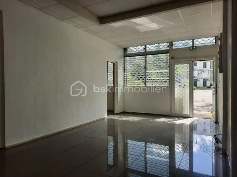   LES ABYMES – LOCAL PROFESSIONNEL DE 58 m² 