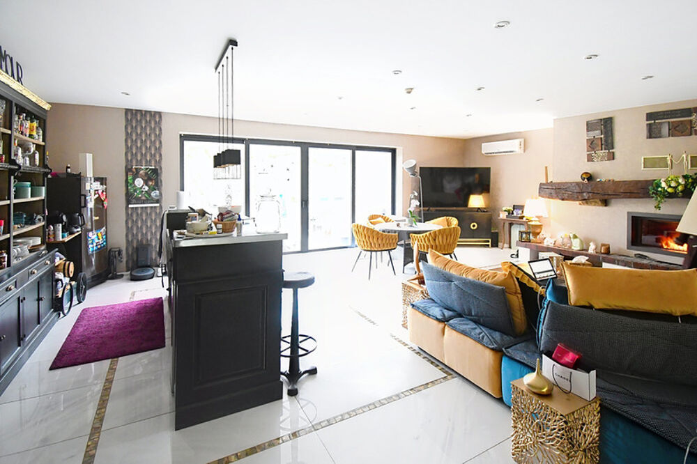 APPARTEMENT PLAIN PIED 120M2 - ENTIEREMENT RENOVE - LONGUYON - VUE SUR PARC