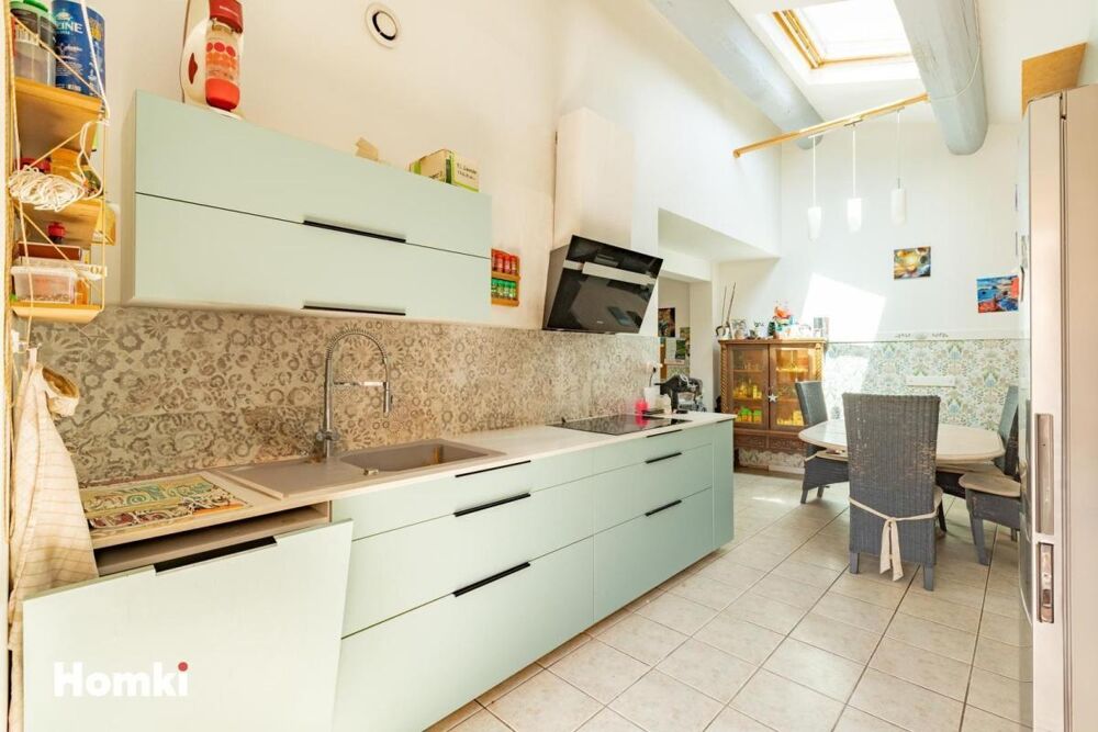 Maison 8 pièces 250 m² · à Coursan · 250 m² · 240 000 €