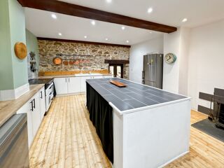  Propriété/château à vendre 8 pièces 274 m²