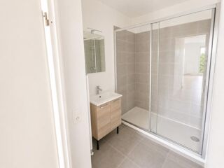  Appartement à louer 3 pièces 66 m²