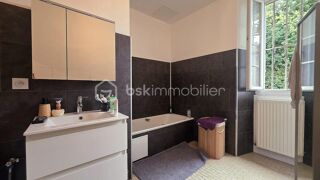  Maison à louer 5 pièces 182 m²