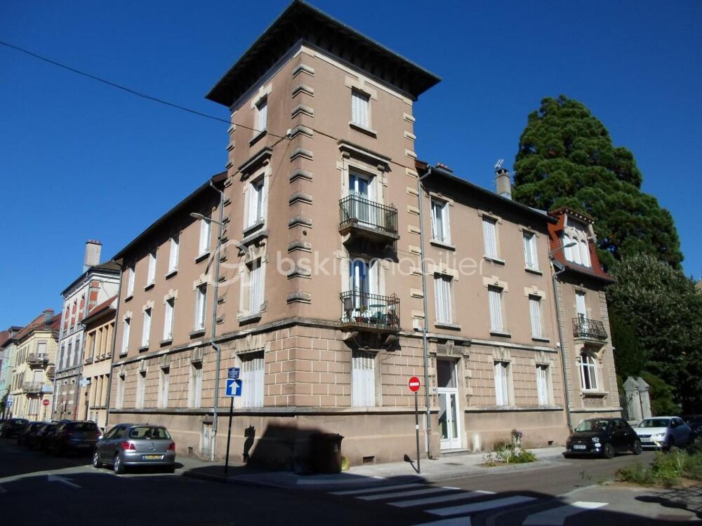 BELFORT, AUX PORTES DE LA VIEILLE VILLE, EN QUARTIER RÉSIDENTIEL TRES PRISÉ DANS UNE BATISSE DE CARACTERE, TRÈS BEL APPARTEMENT
