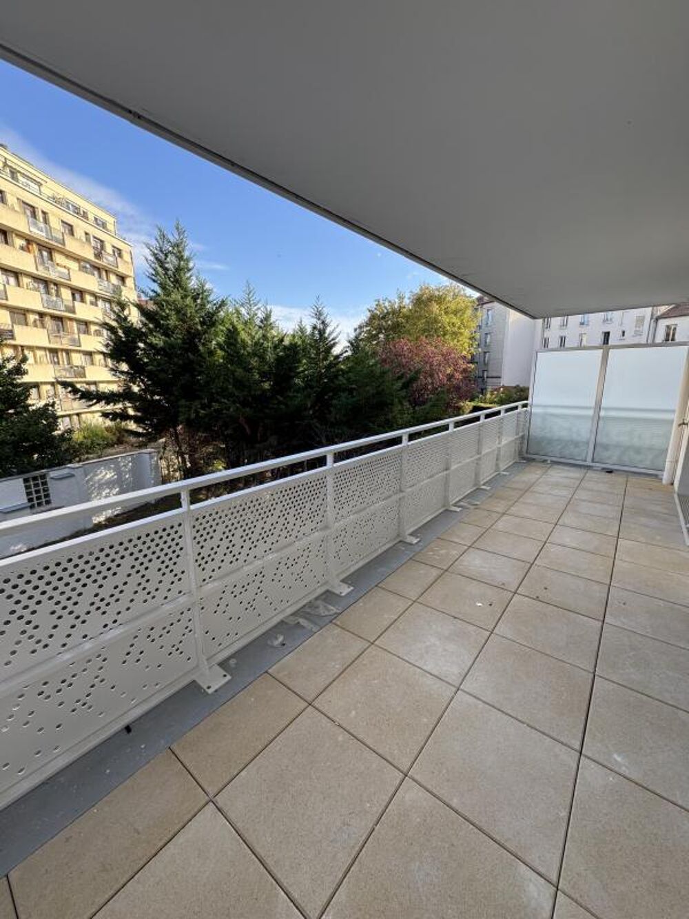   Issy-les-Moulineaux (92130)