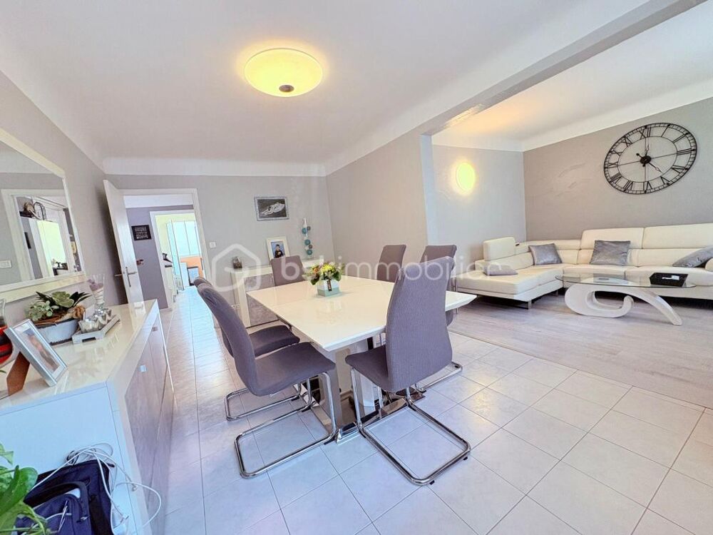 Grand 3/4 pièces traversant de 67 m²  parking privé  Pasteur, Nice