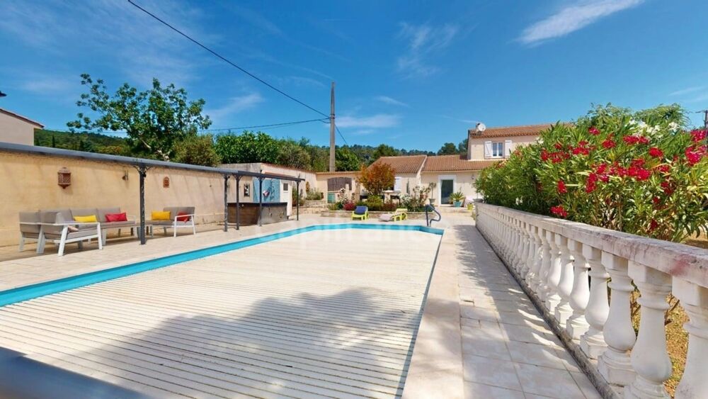 Maison à vendre 5 pièces GAREOULT (83)