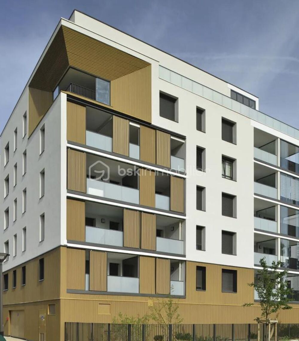 APPARTEMENT TYPE 4 PIECES DE 78 M2 IMMEUBLE RECENT ANNECY