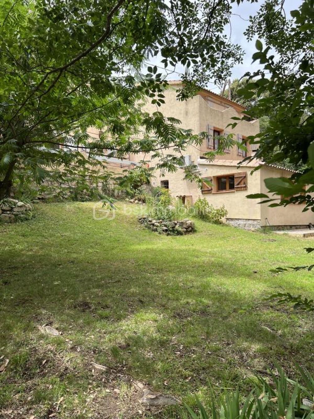 Vente Propriété/Château PROPRIETE 3 MAISONS  AVEC PISCINE NATURELLE Zonza